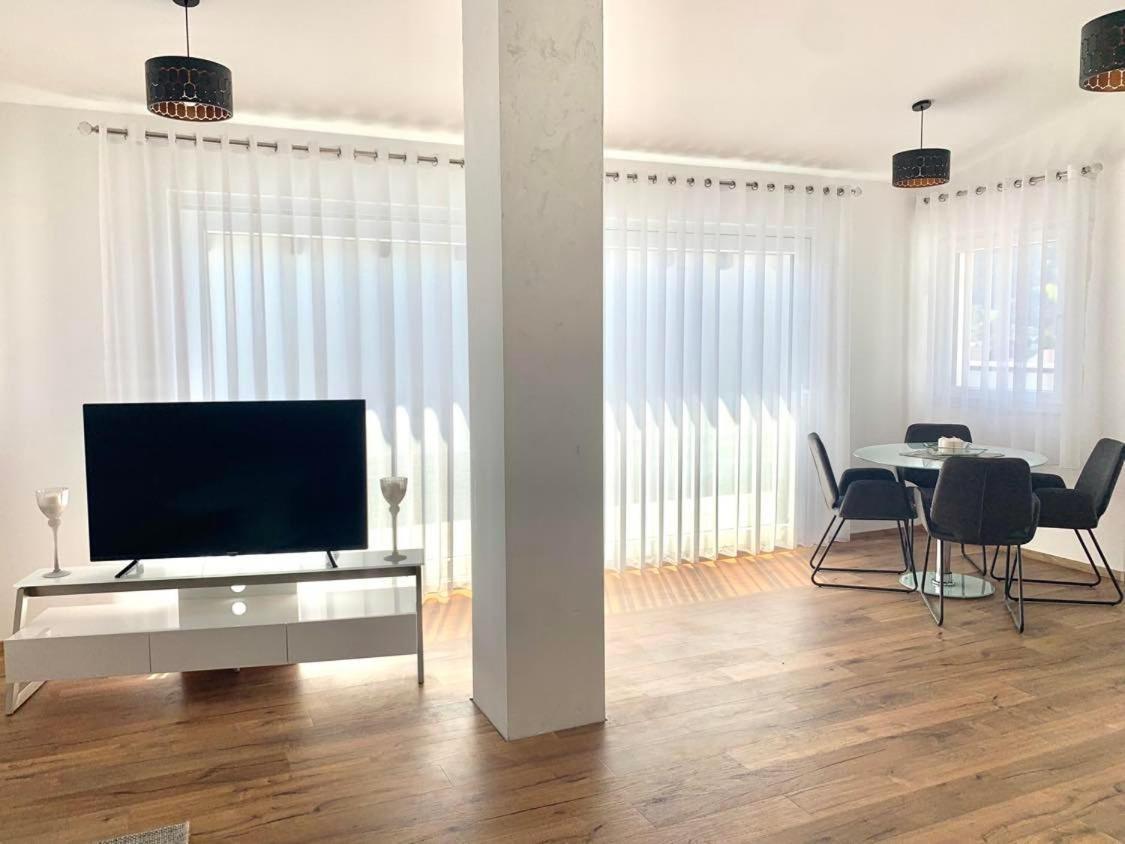 Ena Apartment *